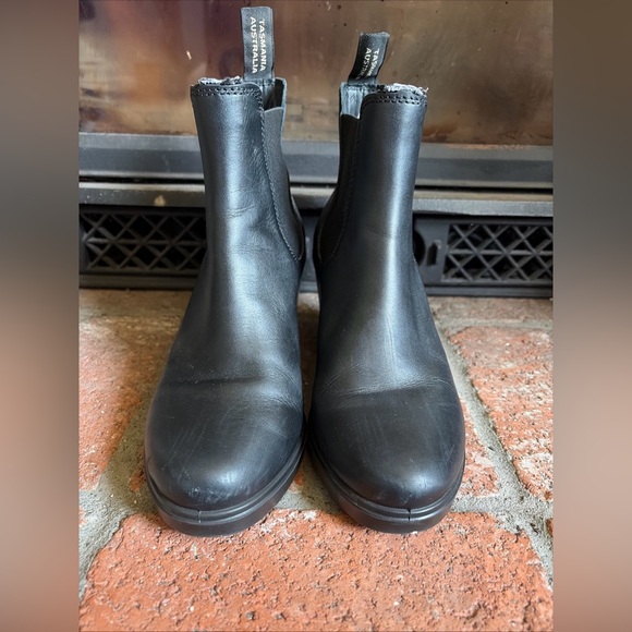 Blundstone High Heeled Boots Black Leather Chelsea Ankle Pull On US 8 UK 5 - Picture 3 of 10